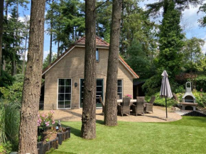 Bosboerderij de Goudsberg met hottub in tuin